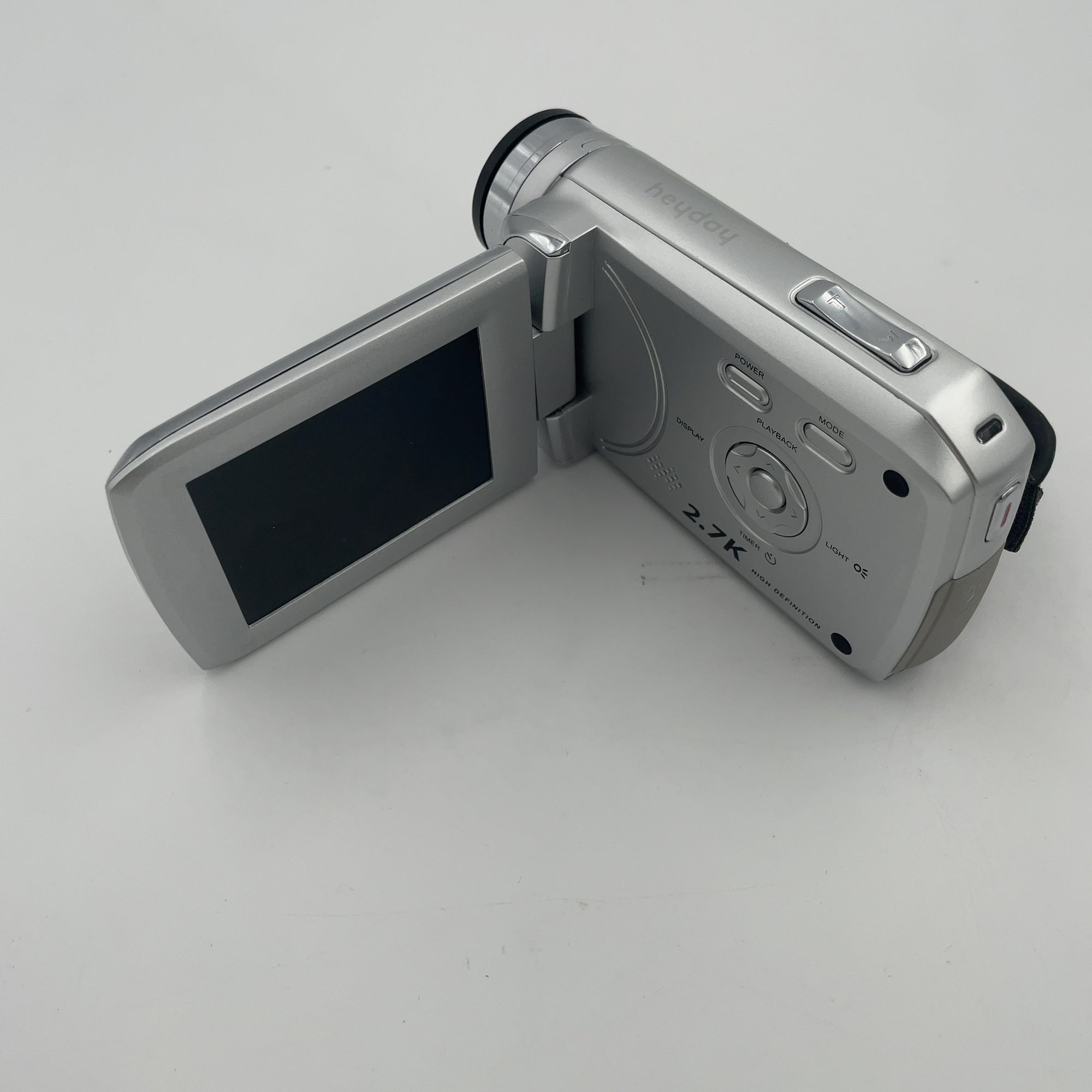 8Mp Camcorder - Heyday Silver: Built-In Microphone, 512Gb Storage, 2.7K Video