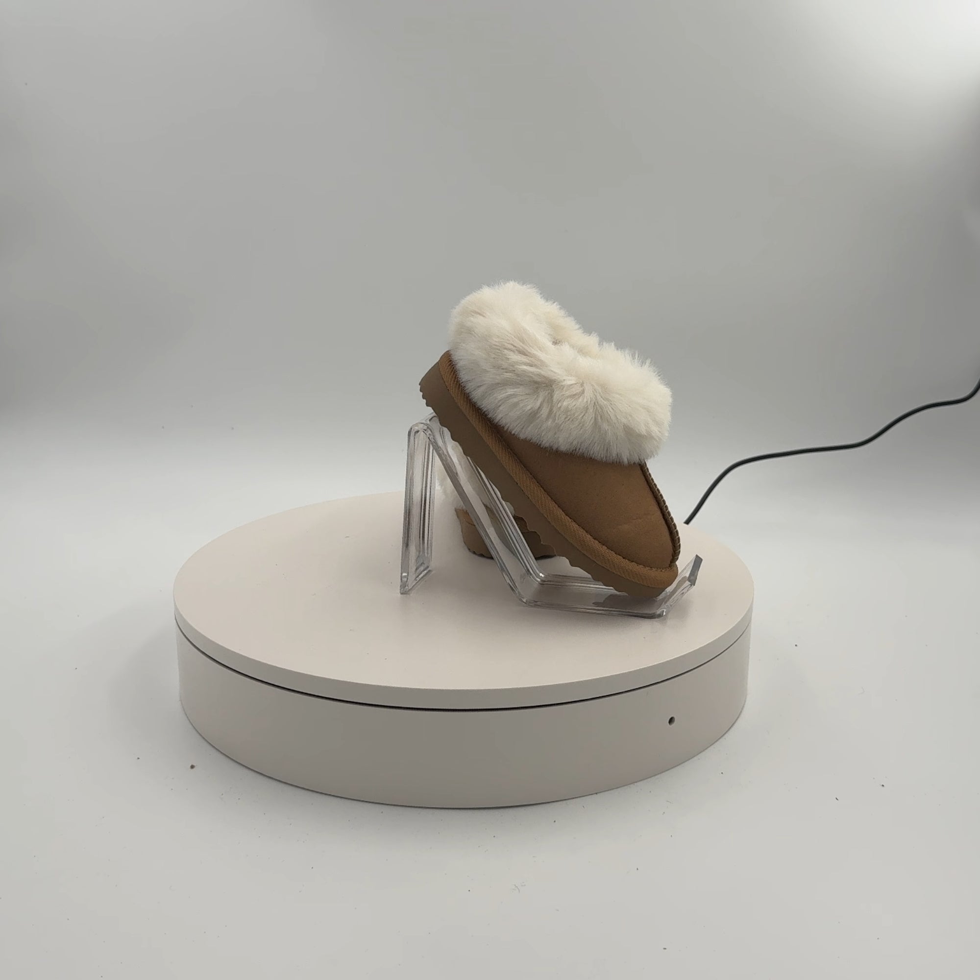 Kids' Inez Scuff Slipper - Cat & Jack Brown 2