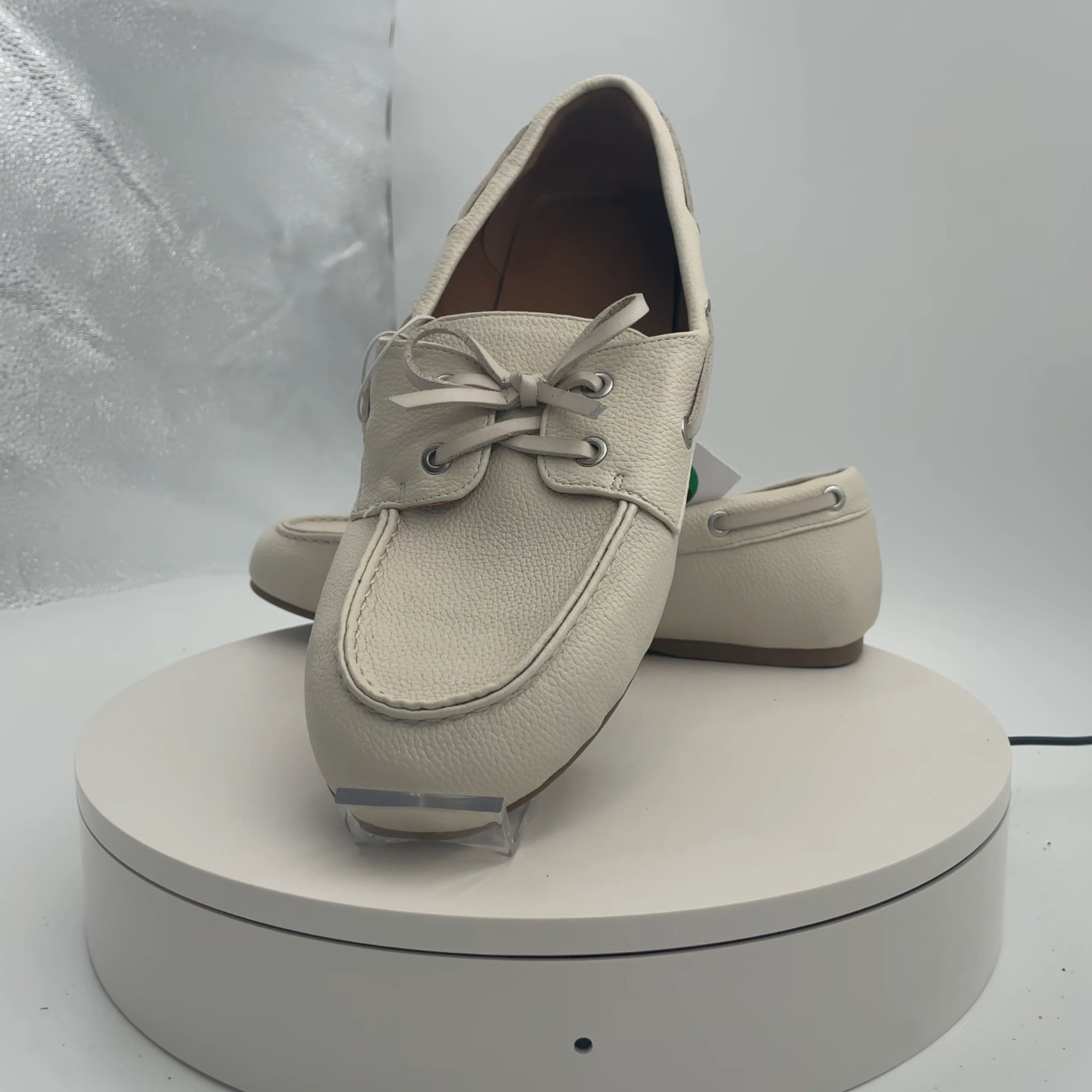 Women's Midge Boat Shoe Flats With Memory Foam Insole - Universal Thread Off-White 10: Pull-On, Round Toe
