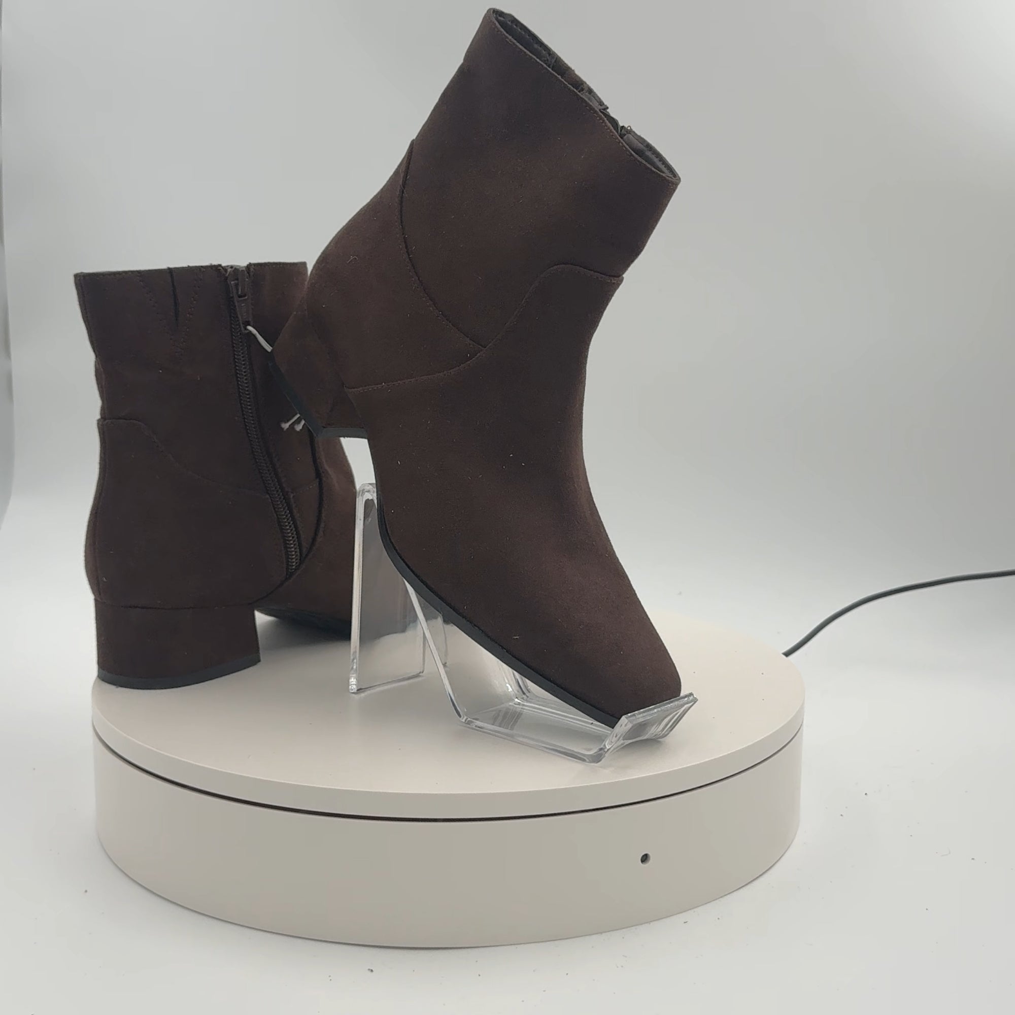 Women’s Coral Boots With Memory Foam Insole – Universal Thread Brown 6