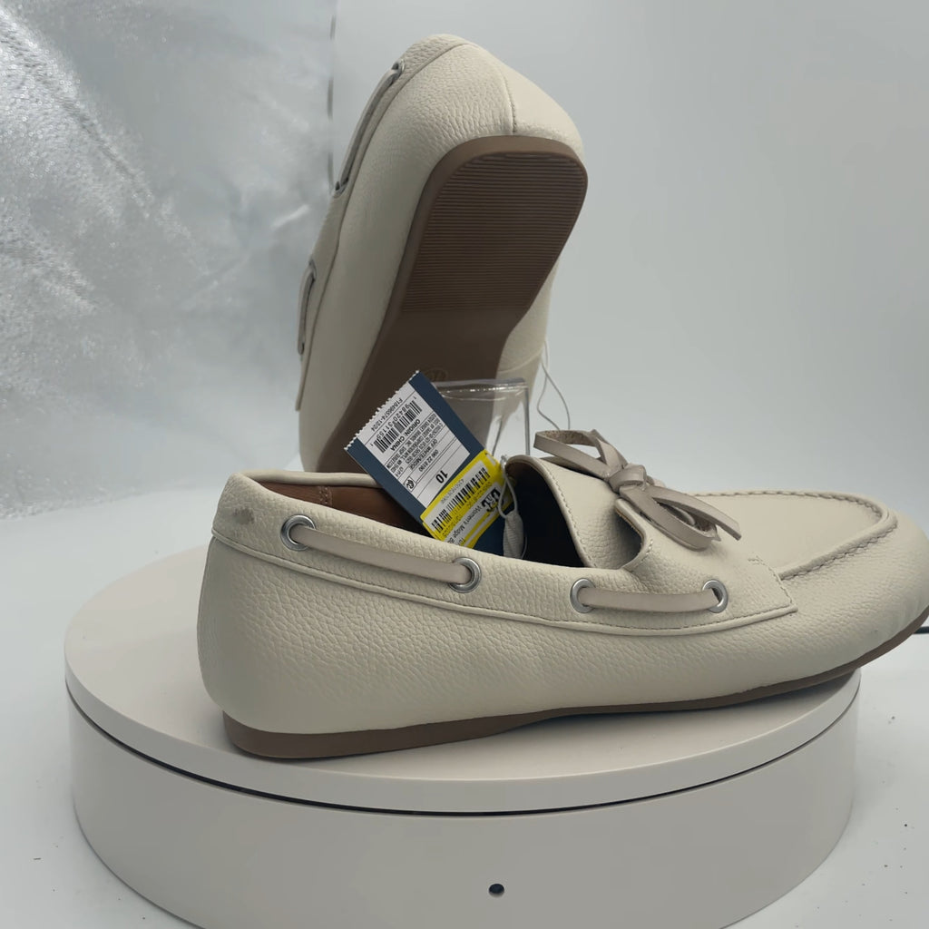 Women's Midge Boat Shoe Flats With Memory Foam Insole - Universal Thread Off-White 10: Pull-On, Round Toe