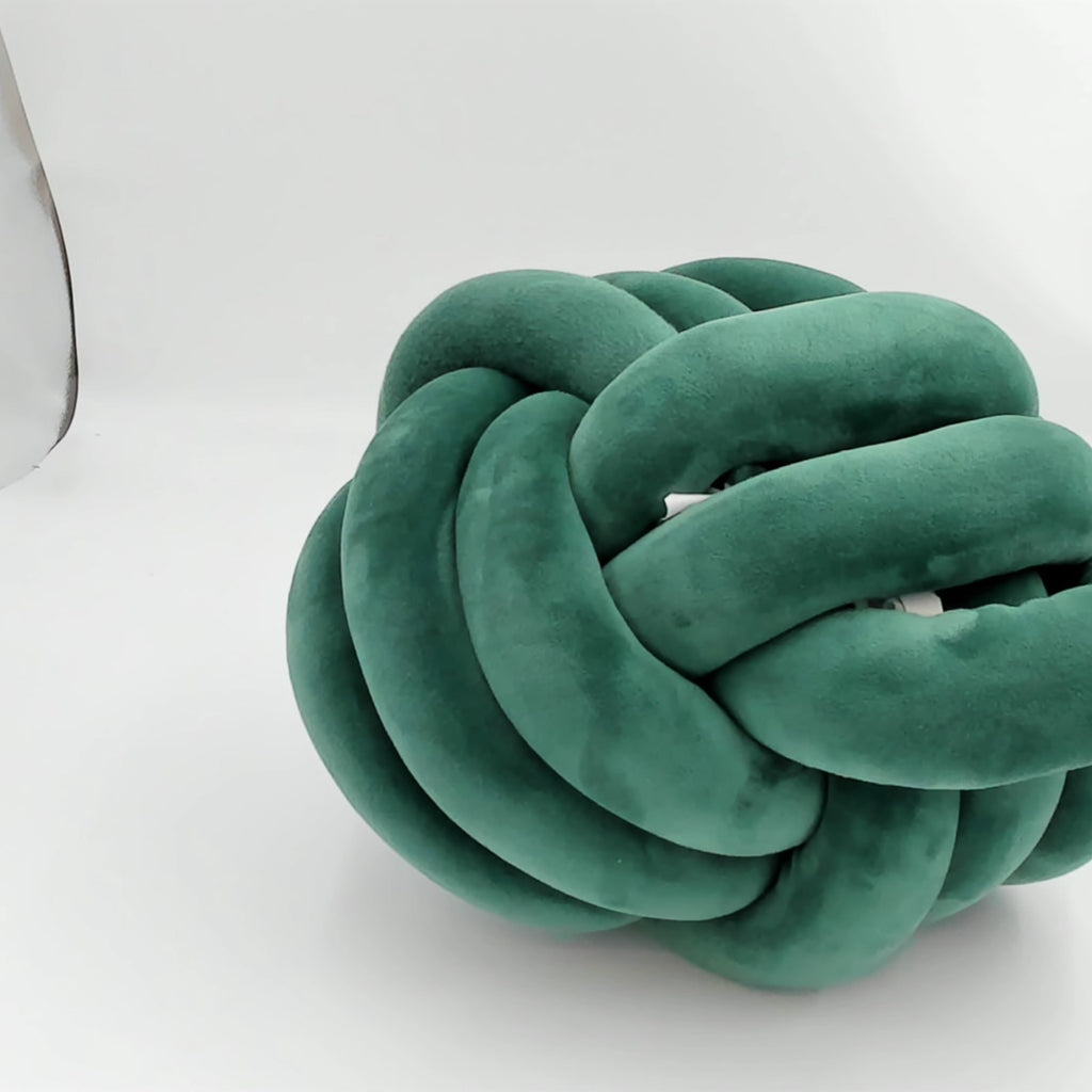 Dreamon 11" Knot Pillow - Used U003