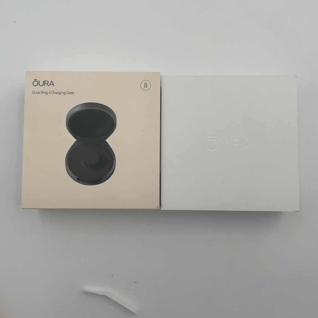 Oura Ring 4 Charging Case Silver Size 8