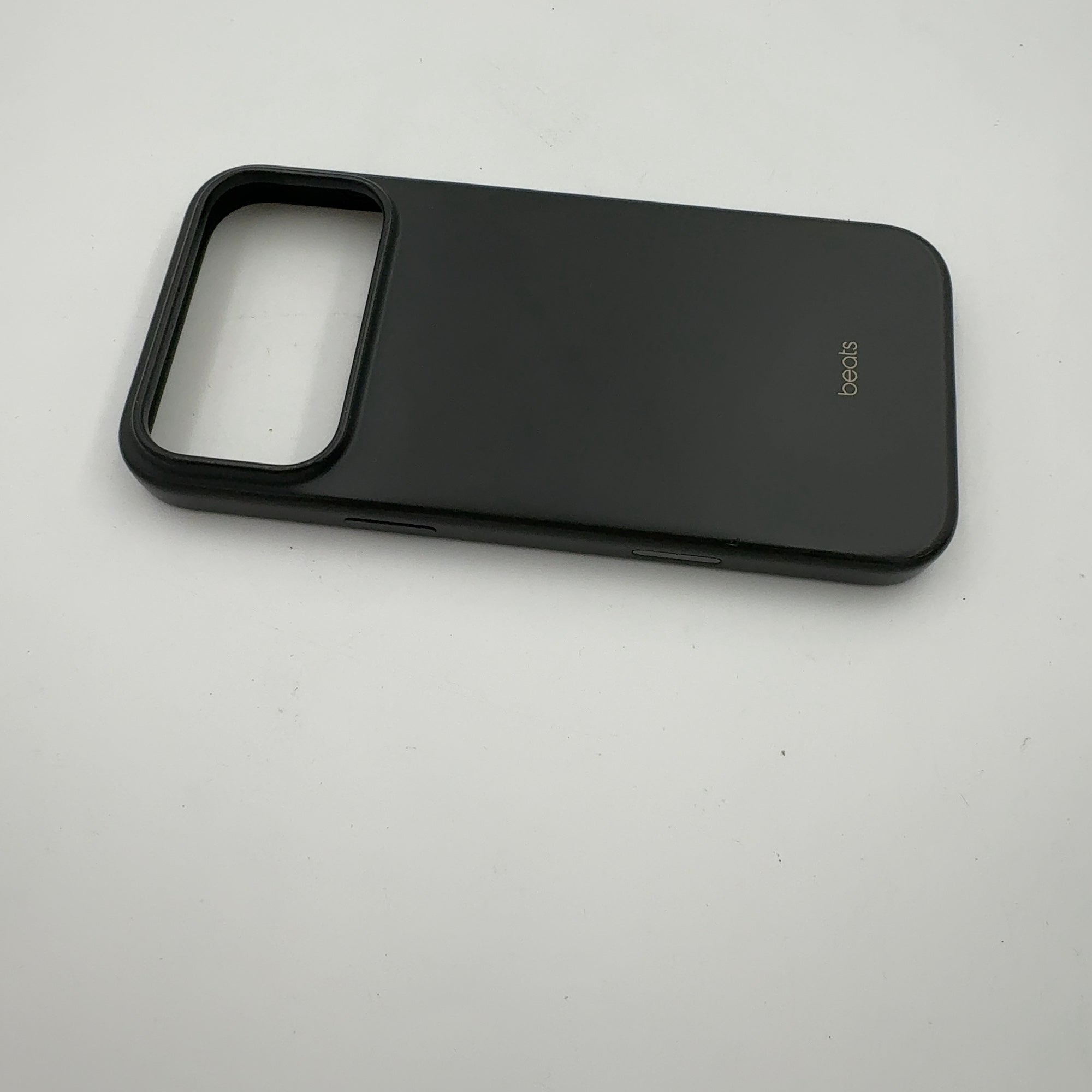 Beats iPhone 17 Pro Max Case with MagSafe and Camera Control — Granite Gray