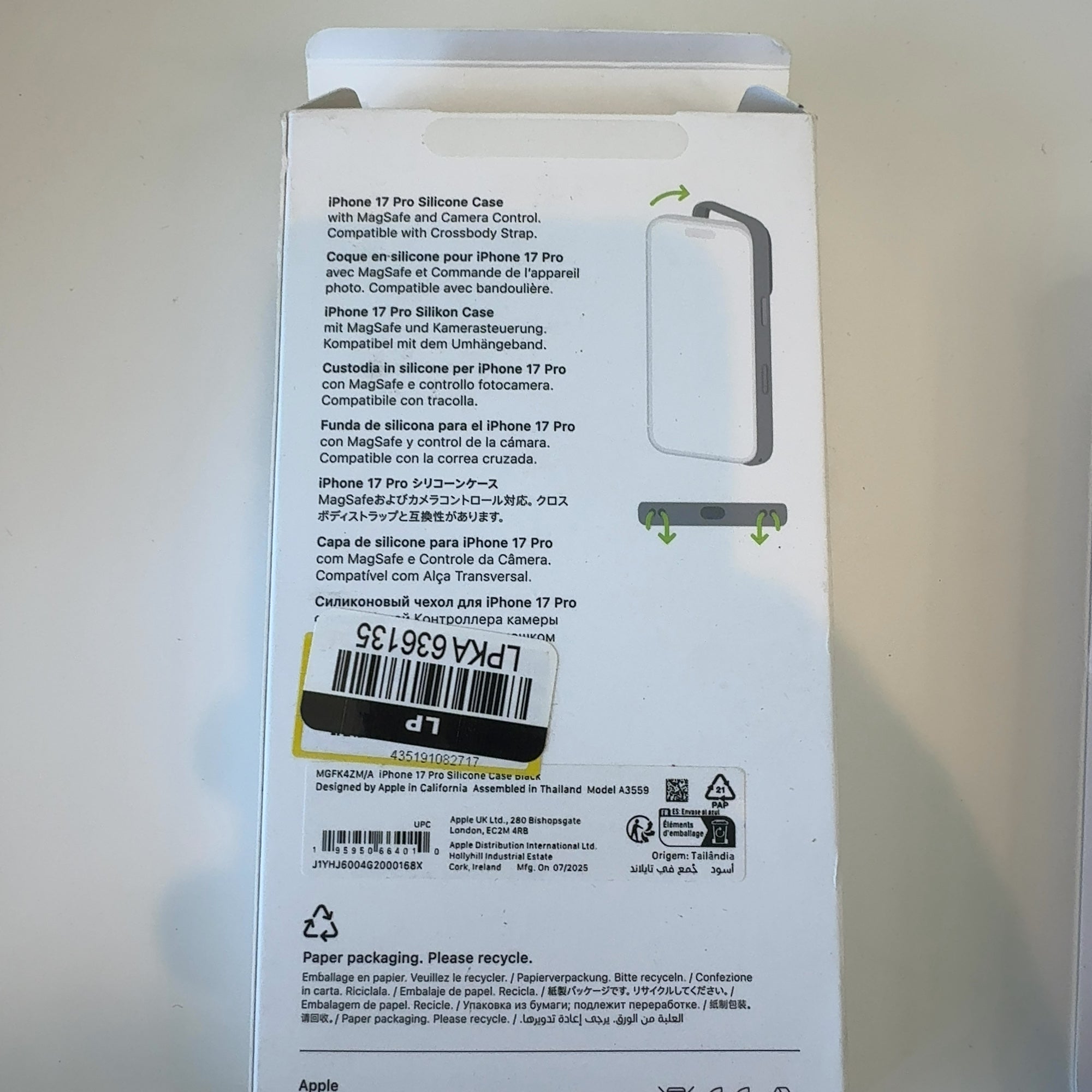 Apple Iphone 17 Pro Silicone Case With Magsafe – Black