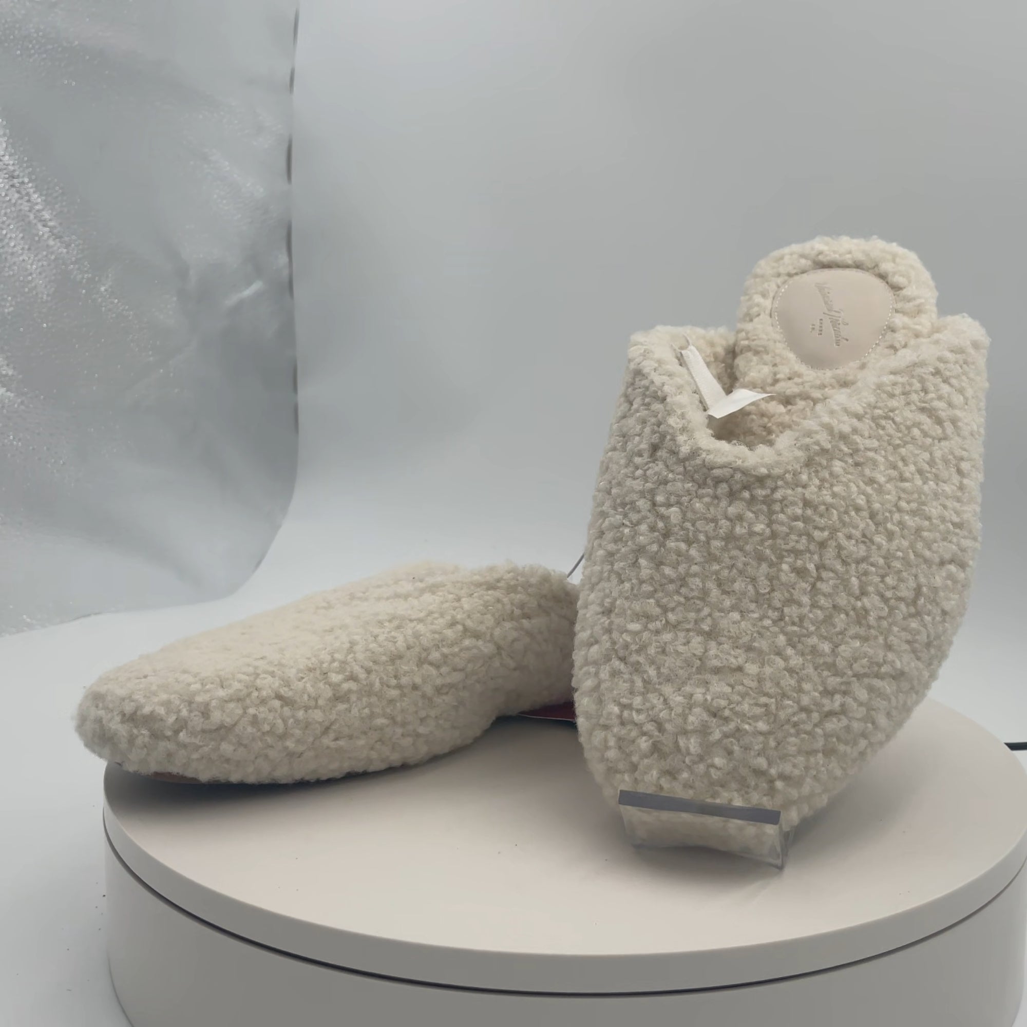 Women's Cozy Alpine Kylar Mule Slippers - Universal Thread Off-White 8