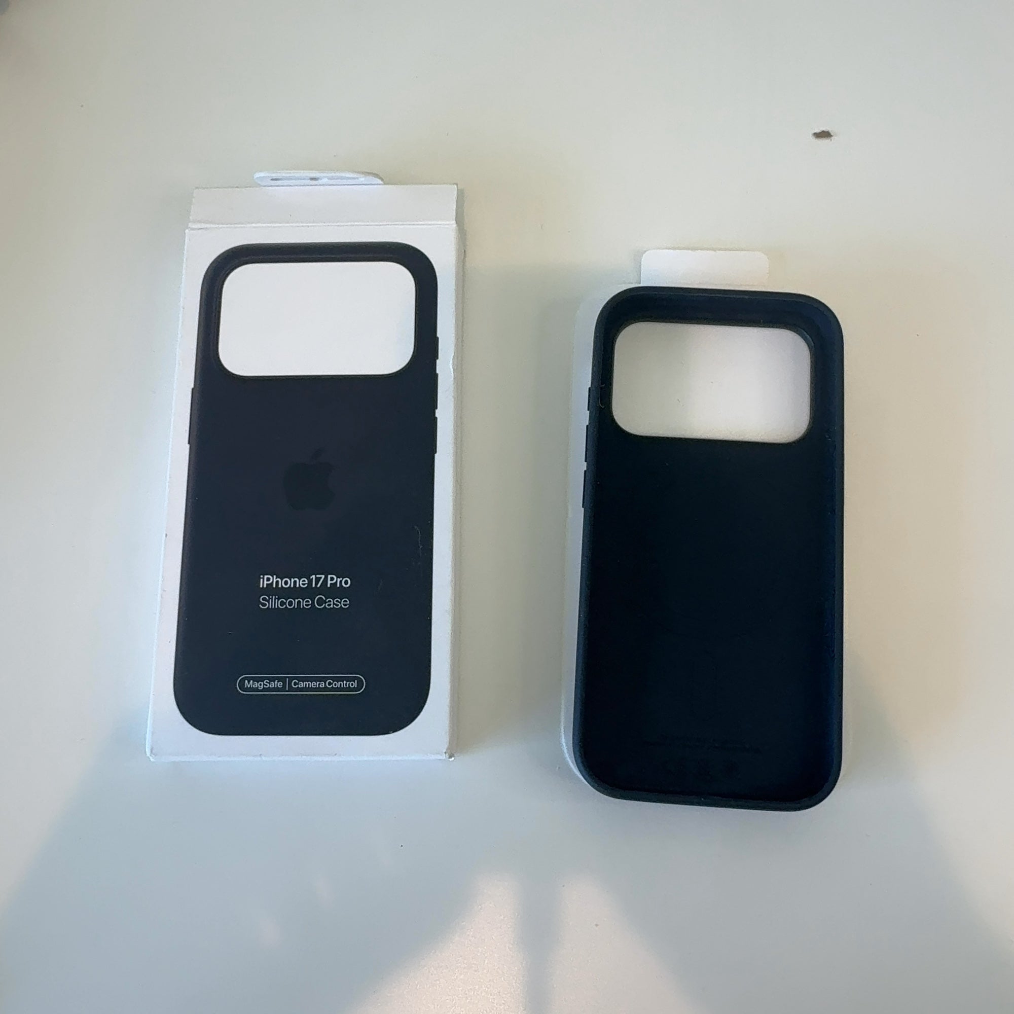 Apple Iphone 17 Pro Silicone Case With Magsafe – Black