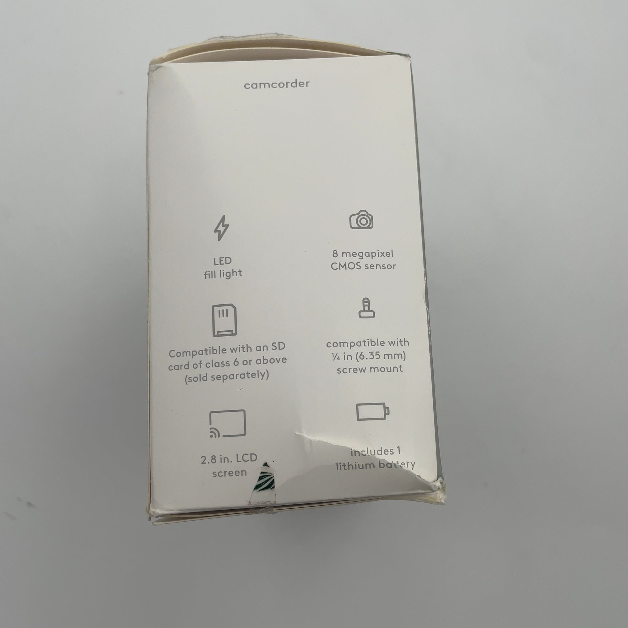 8Mp Camcorder - Heyday Silver: Built-In Microphone, 512Gb Storage, 2.7K Video