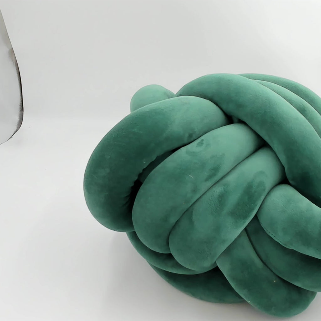 Dreamon 11" Knot Pillow - Used U002