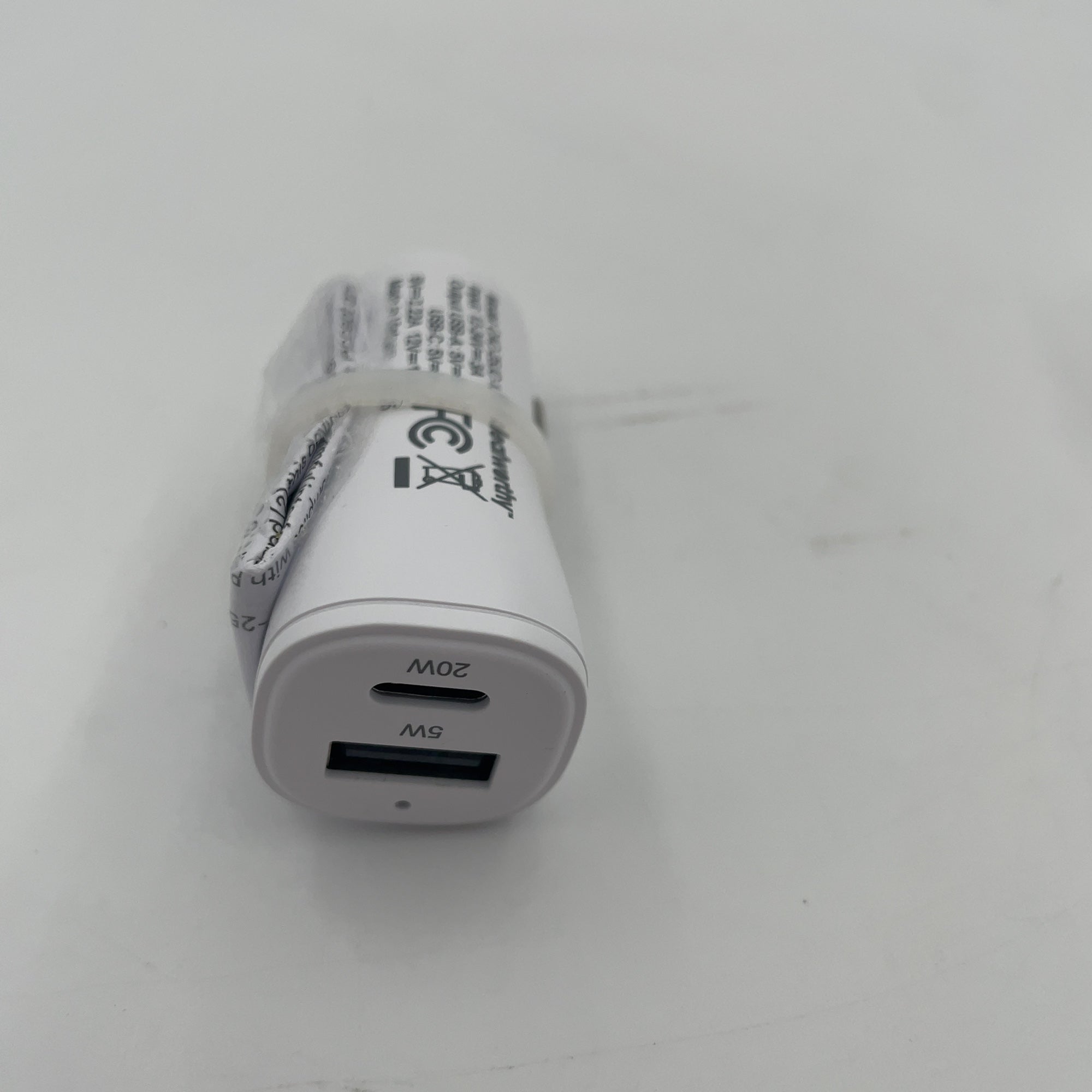 2-Port 25W Car Charger - Dealworthy White: Usb & Usb-C Car Adapter